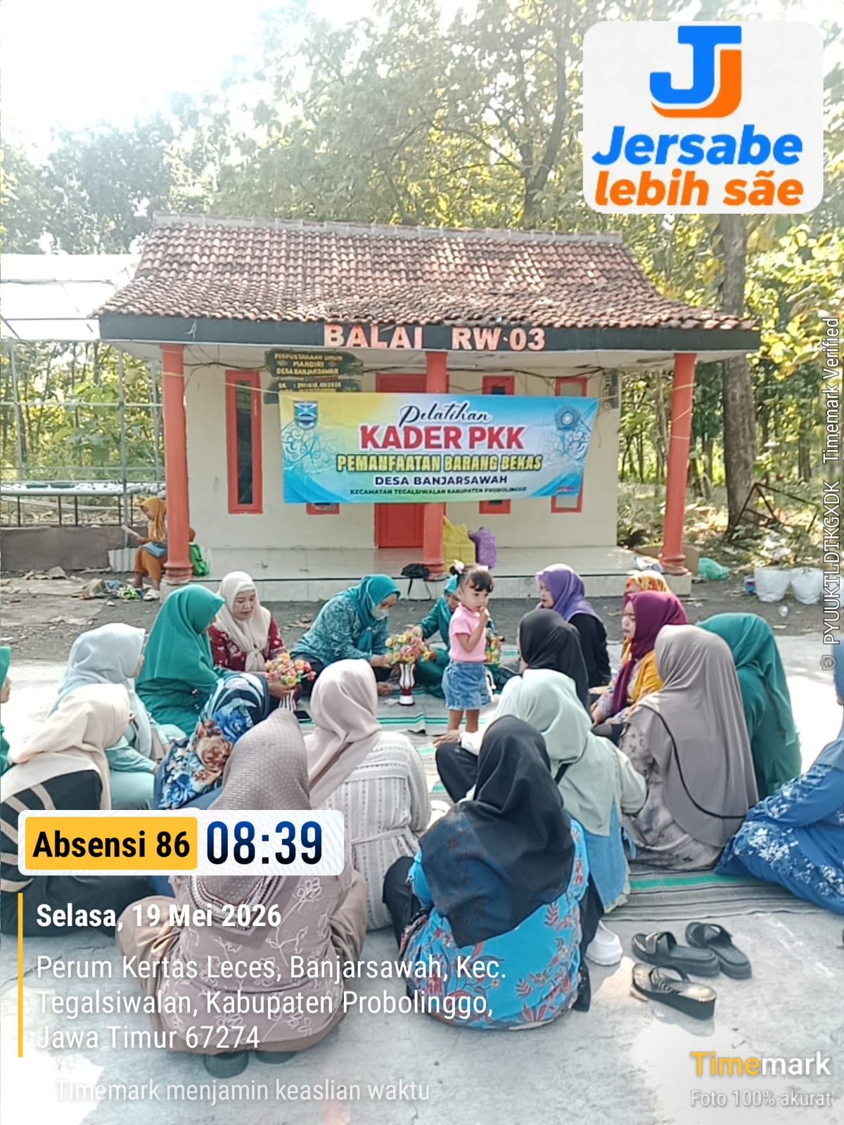 Kader PKK Desa Banjarsawah Ikuti Pelatihan Pemanfaatan Barang Bekas dengan Penuh Kreativitas