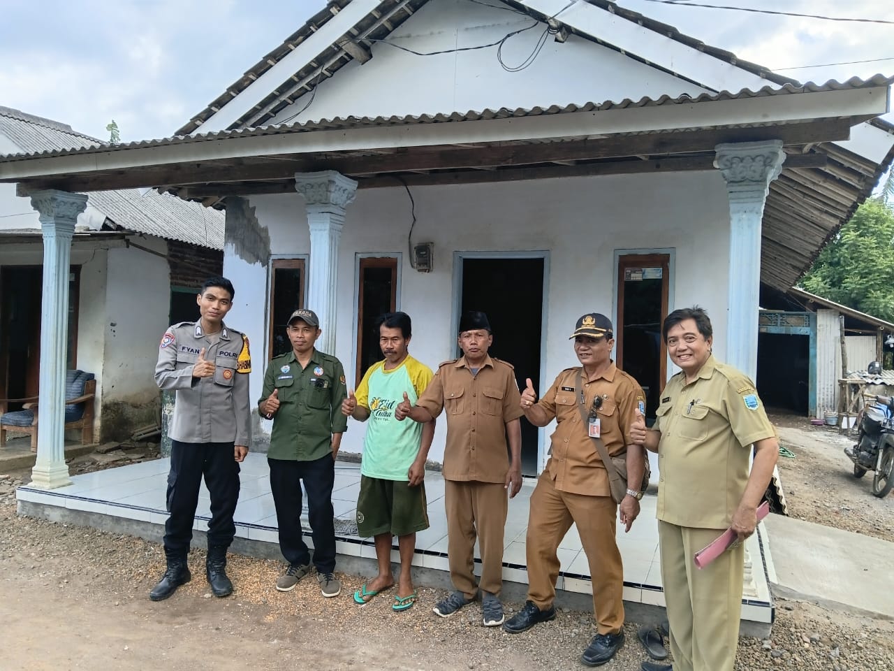 Tim Kecamatan Tegalsiwalan Laksanakan Monev APBDesa Tahap I Tahun 2026 di Desa Banjarsawah
